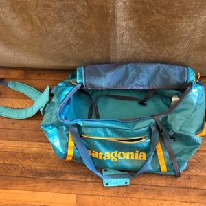 Patagonia 90L black hole duffel